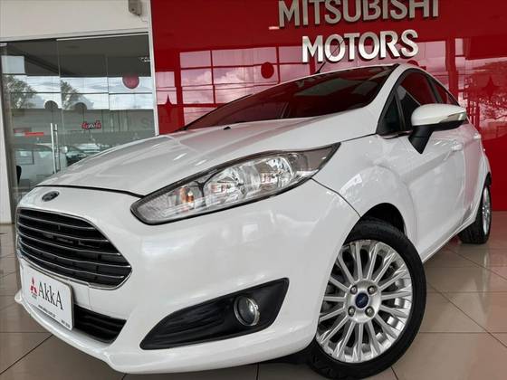 FORD FIESTA 1.6 TITANIUM HATCH 16V FLEX 4P POWERSHIFT FORD FIESTA 1.6 TITANIUM HATCH 16V FLEX 4P POWERSHIFT